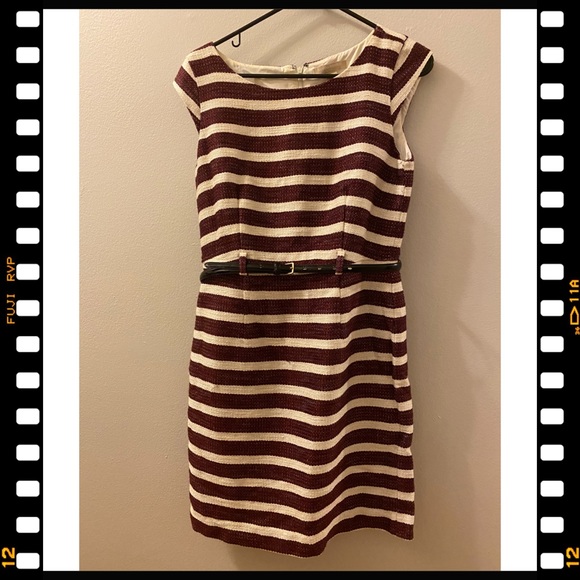 Maroon and cream cap sleeves work dress - Picture 2 of 3